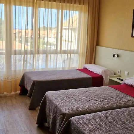 蒙特马尔酒店 2*