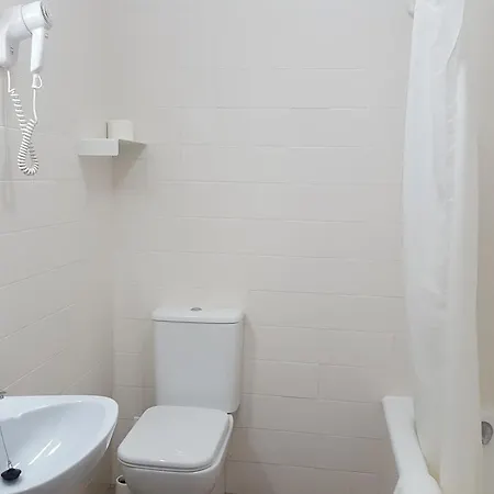 מלון Montemar 2*